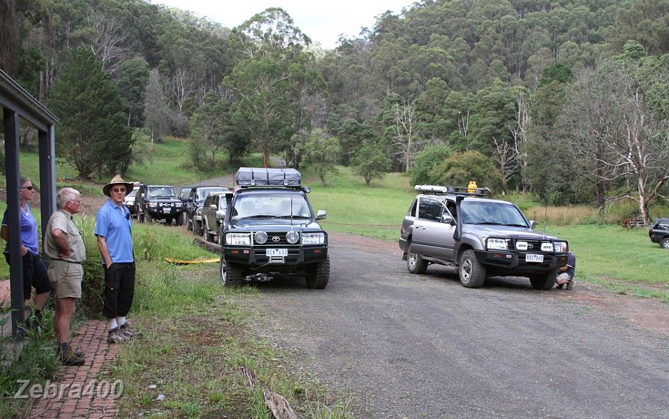 02 Convoy at Cooper Creek.JPG